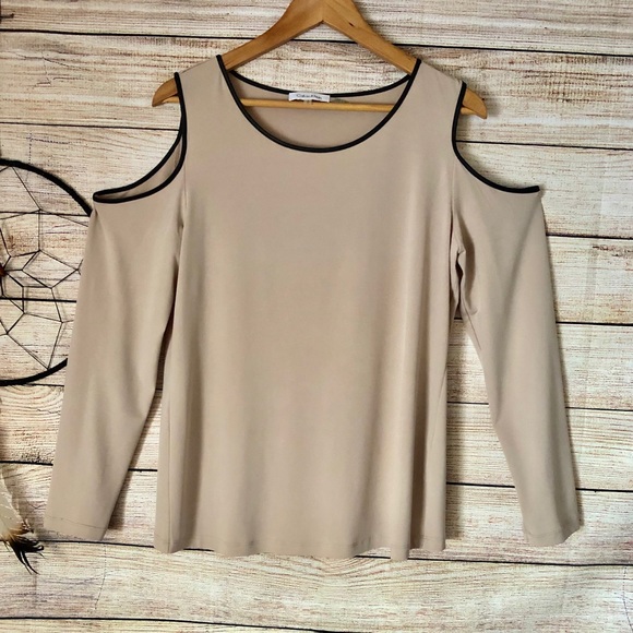 Calvin Klein Tops - Calvin Klein Long Sleeves off shoulders top
